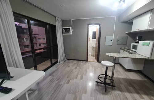 Matriz Alquiler De RV | Complete Apt in Center Curitiba Facing Shopping Mueller