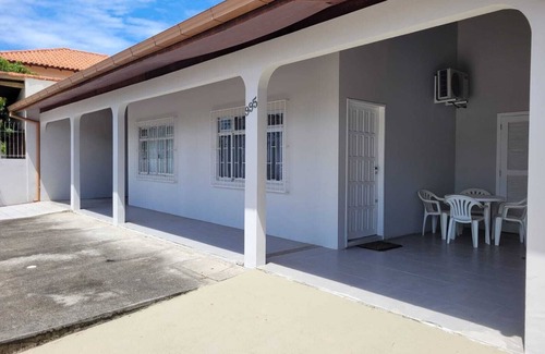 Daniela Casa | Complete house in Praia da Daniela less than 5 minutes walk from the sea