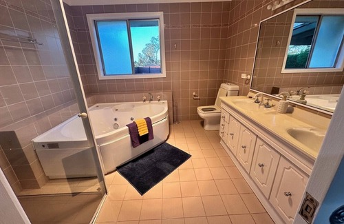 Kenthurst Otro | Complete Family House 3.5km from Town Center.