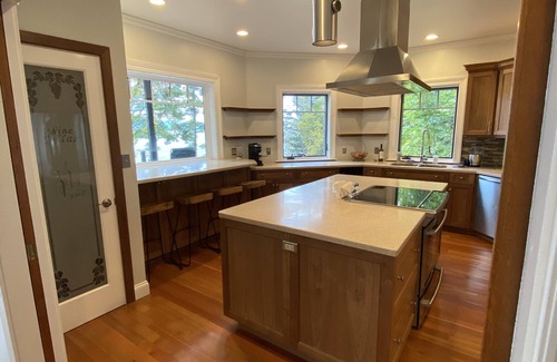 Bigfork Casa | Complete Privacy on Flathead Lake