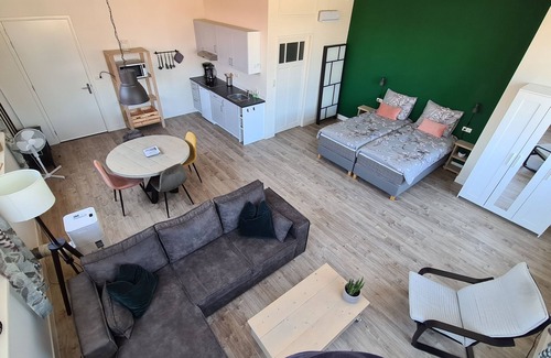 Berltsum Apartamento | Complete studio - Logement the 12th city