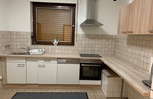 Oberhausen Casa | Habitación individual en un bungalow recientemente renovado en una ubicación central en Oberhausen