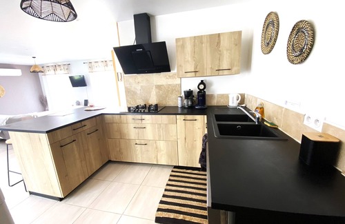 Allez-et-Cazeneuve Casa | Completely renovated country house with air conditioning and garden