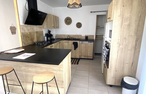 Allez-et-Cazeneuve Casa | Completely renovated country house with air conditioning and garden