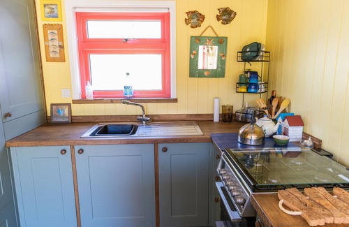 Hengistbury Head Chalet De Esquí | Completely re-built beach hut on Mudeford Spit.