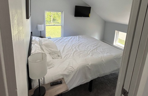 Oconto Casa | Completely remodeled 4 bed 2 bath home on the river!