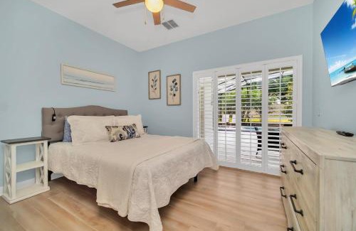 Highgate Park Casa | Completely Remodeled 5 Bedroom Disney Pool Home