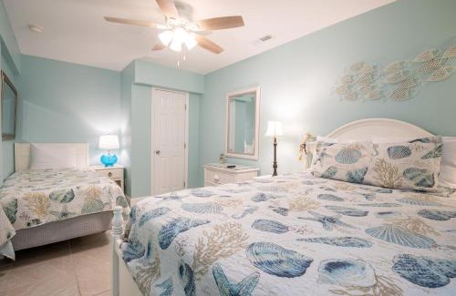 Kure Beach Casa | Completely Remodeled - Beach Access 3 Doors Down - Near Kure Beach Pier