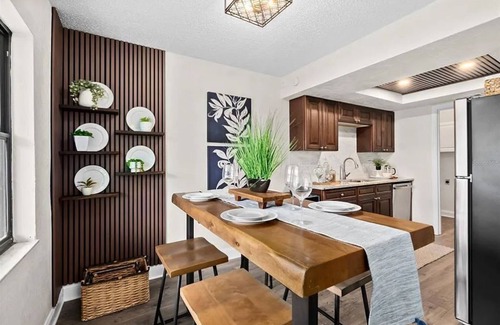 Edgewater Casa | Completely Remodeled! BEACH 12 Mins Away !! 2BR/2BATHS