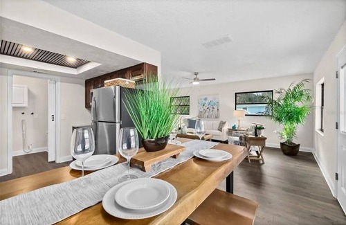 Edgewater Casa | Completely Remodeled! BEACH 12 Mins Away !! 2BR/2BATHS