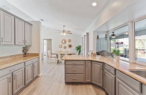 Port Saint Lucie Casa | Completely renovated! Private 3/2/2 heated pool home in Port St Lucie FL!