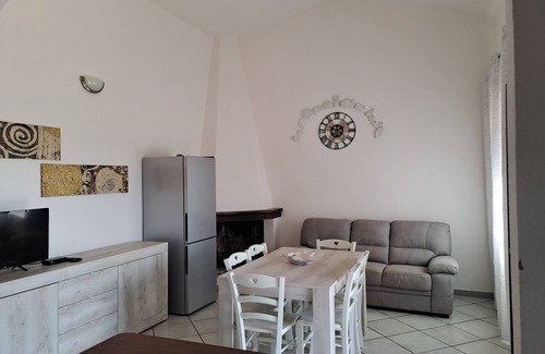Case Peschiera-Lu Fraili Casa | Completely renovated house with large garden on three sides