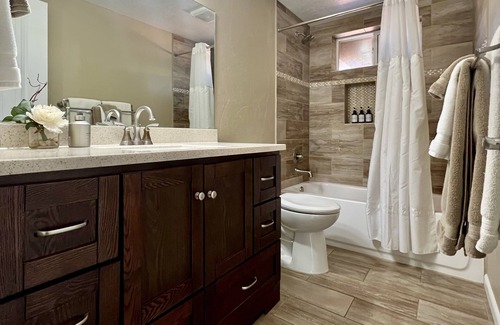 Greenehaven Casa | ¡Casa completamente renovada con vista de millones de dólares!