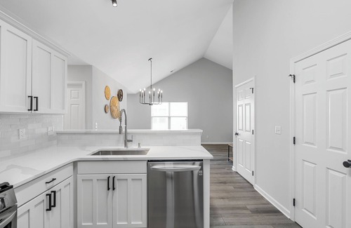 Goose Creek Casa | Completely renovated 2bed/2bath getaway! Minutes to Charleston!