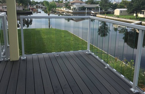 Hudson Beach Estates Casa | Completamente renovado, frente al canal, casa del golfo