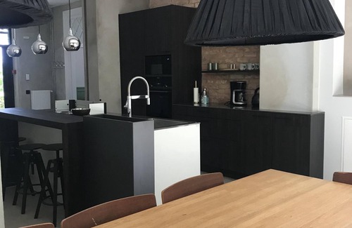 Bastad Complejo | Casa de vacaciones completamente renovada con un toque de lujo.