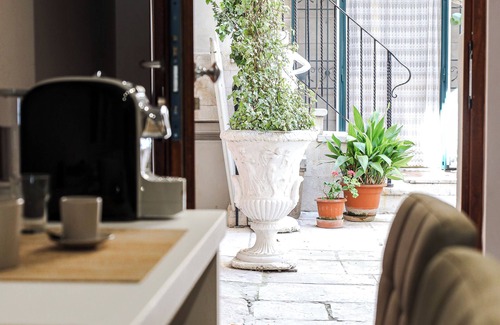 Triggiano Casa | Completely renovated period house located in the historic center of the city