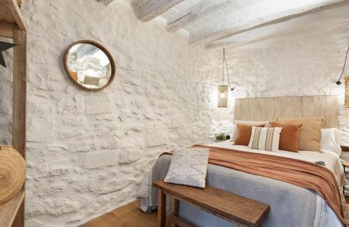 Jafre Casa | Completely renovated stone house in Costa Brava