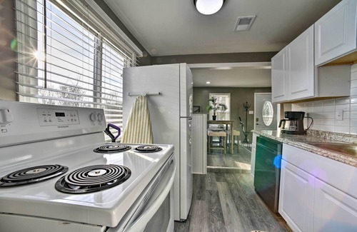 Farmington Hills Casa | Completely Renovated Escape ~ 1 Mile to Downtown!