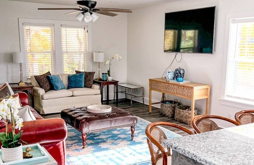 Winchester Casa | Completely Renovated Farmhouse on 75 Acres