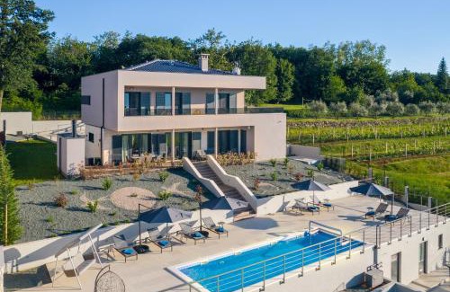 Sveta Nedelja Villa | Complex Alca