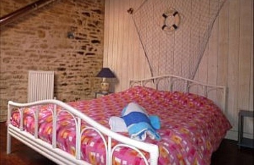 Saint-Juire-Champgillon Casa | Complejo de 3 casas rurales con piscina compartida y amplios jardines.