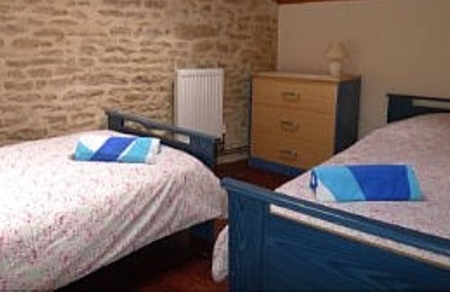 Saint-Juire-Champgillon Casa | Complejo de 3 casas rurales con piscina compartida y amplios jardines.
