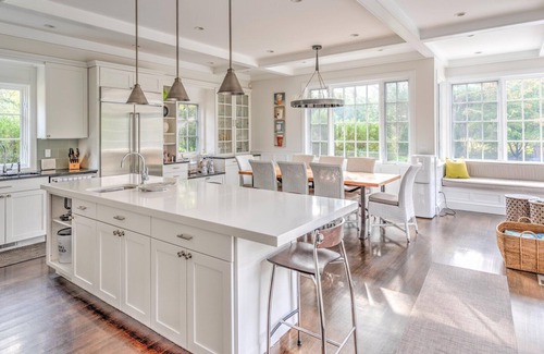 Sagaponack Casa | Complex located in Sagaponack, walking distance to Wolffer Estate with...