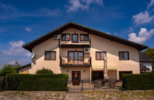 Crisan Casa | Complex Lotus