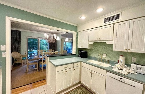Sea Pines Villa | Camine hasta Harbor Town / End Villa / Netflix gratis, Amazon Video / Weber gas grill / Privat