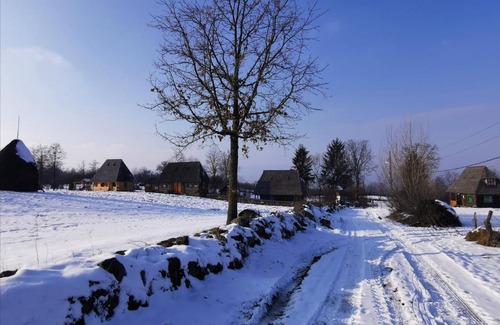 Breb Casa | Complex tradițional Casa din Vale