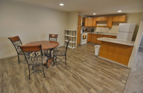 Rapid City Casa | Complimentary bicycles, fire pit, WIFI and home for wildlife!