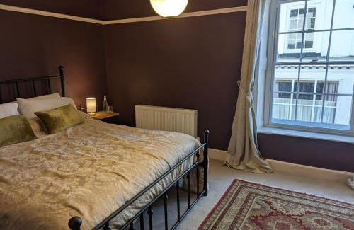 Llanfyllin Casa | Compton House, Llanfyllin