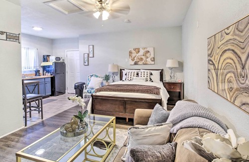 Compton Apartamento | Compton Studio w/ Sunny Patio: Near Airport!