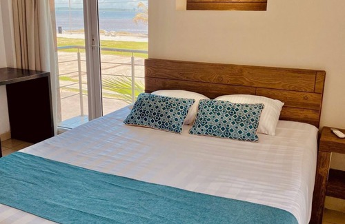 Boca del Río Hotel | Con alberca y vista al mar 2 TV's y Netflix
