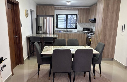 Santiago de los Caballeros Apartamento | Con piscina y cama king