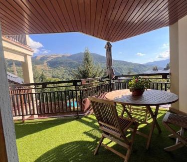 Cerler Apartamento | Con terraza y vistas a la montaña