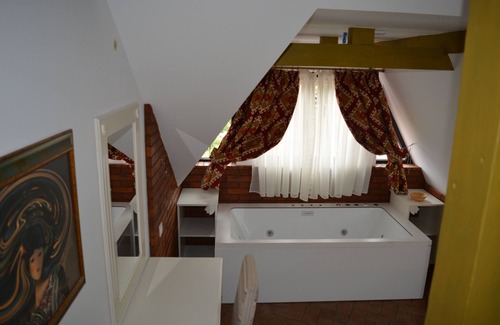 Bran Casa | Conacul Bratescu