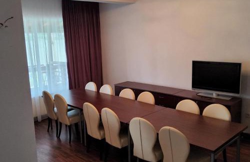 Eselnita Casa | Conacul de la Dunăre, Eșelnița