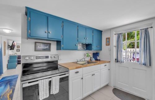 Bradenton Beach Apartamento | Conch Cottage home