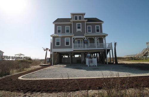 North Topsail Beach Casa | "Conch'd Out" Lujosa casa frente al mar (para 17) en Topsail Island, Carolina del Norte