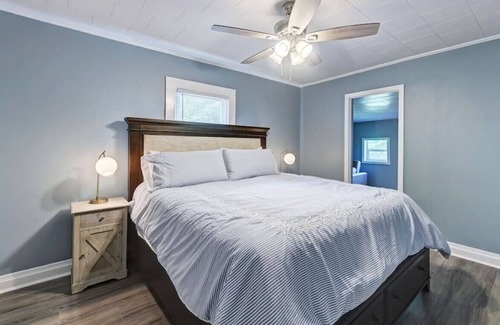 Concord Casa | Concord 3BR/2 Bath with King and outside fire Pit