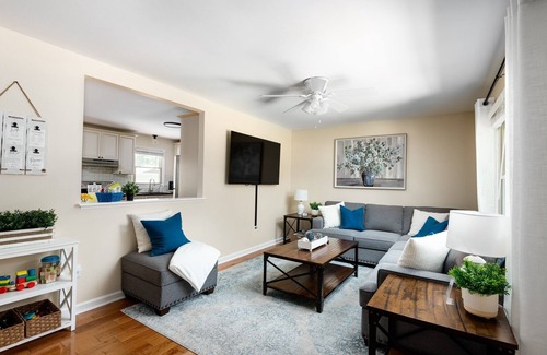 Concord Casa | Concord Haven - Screened Porch Private Getaway