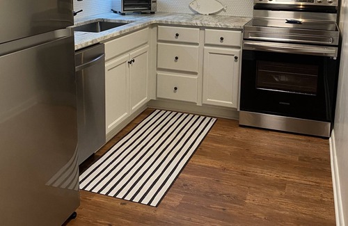 Athens Condominio | Condo 1 Mile Sanford Stadium, Tailgate Lot, Sleeps 4