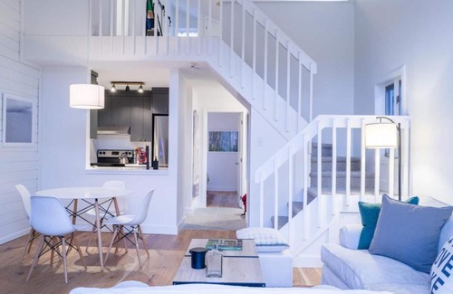 Mont-Tremblant Apartamento | Condo 2BDR Mezzanine with Lake and Mountain View 469