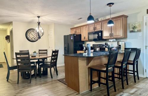 Hollister Apartamento | Condo A-2 at Vickery Resort