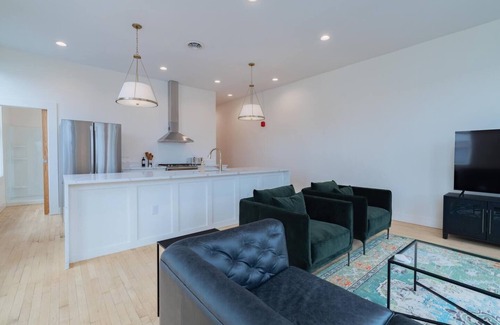 Van Buren Condominio | Condo A Gallery Suite - Downtown Marion