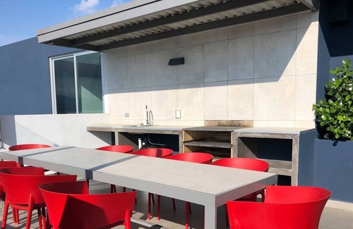 Cinco Esquinas Condominio | Condo aptm / Pool, gym, sauna, Pet Friendly / 5 min San José