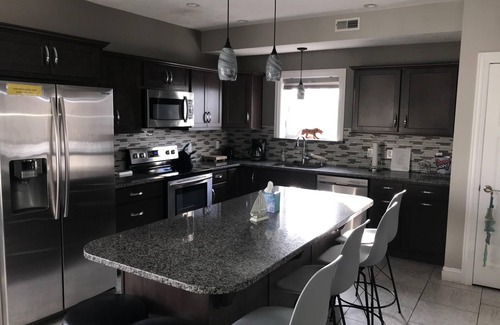 Geneva-on-the-Lake Condominio | Condo at Lake Erie Vista, Unit 201 - Private Beach, Balcony, Pool