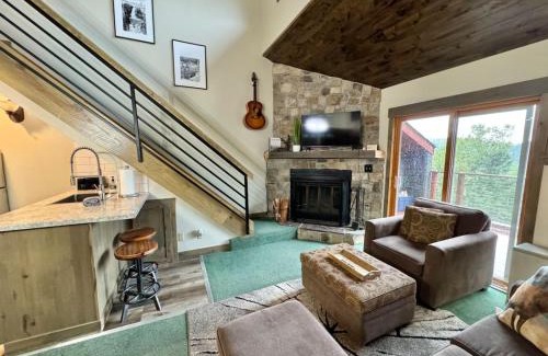 Lutsen Casa | Condo at Lutsen Mtn, Ski in Ski out, Hike, Bike, Ski, Swim, etc